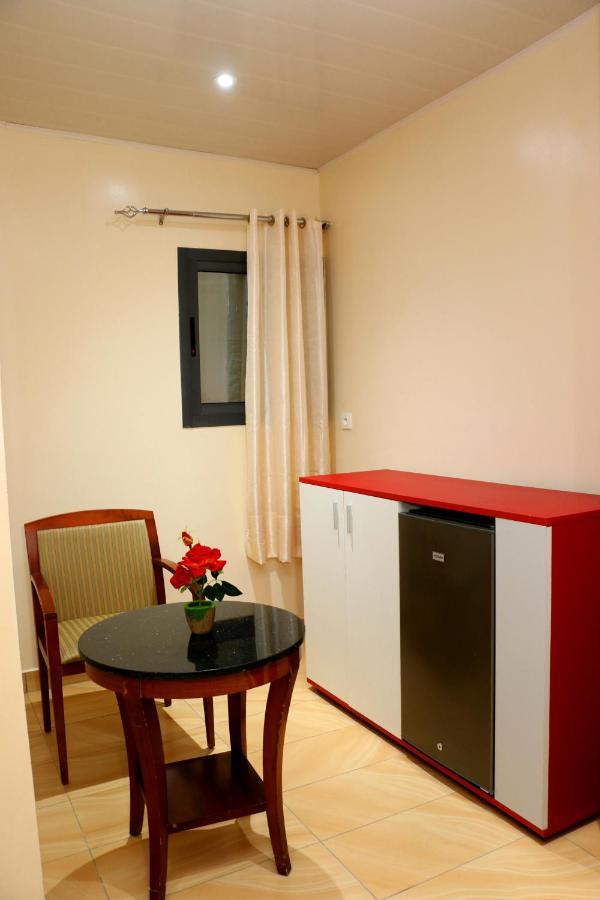 Hotel Laval Abican Dış mekan fotoğraf